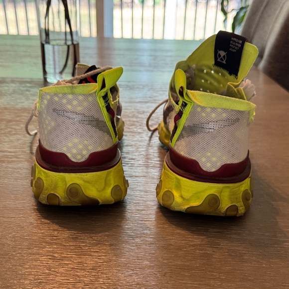 Nike Men's Yellow and Gray Athletic Shoes - Picture 6 of 6